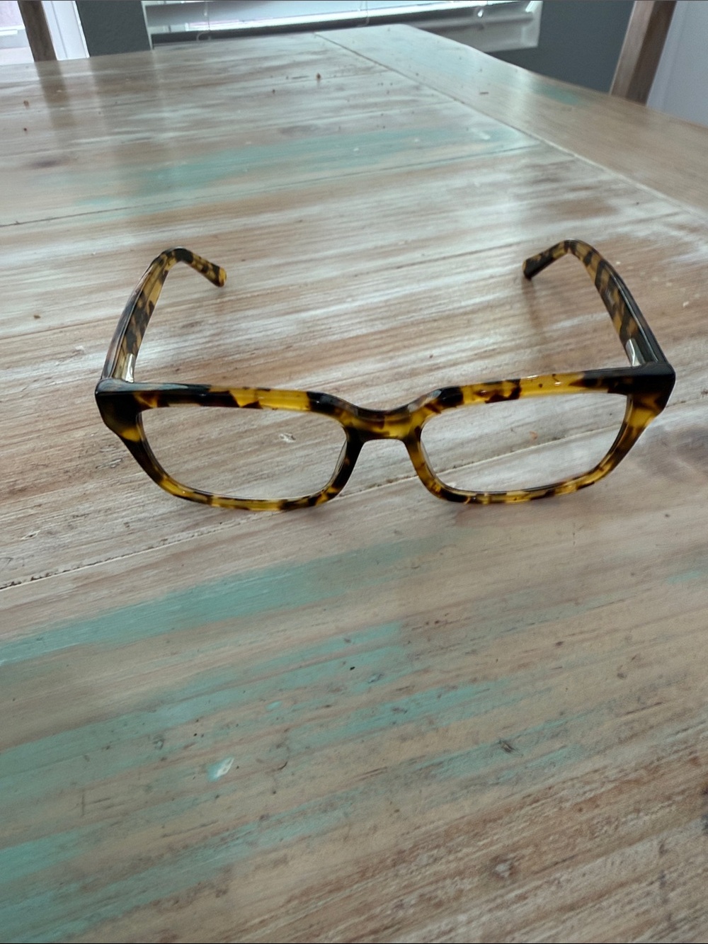 Tortoiseshell Rectangular Reading Glasses - Picture 3 of 3